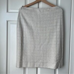 St. John Collection Black Label Tweed Skirt – Size 8 – Cream – Made in USA